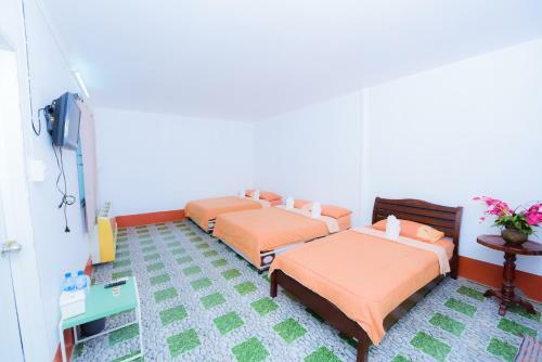 Hostal Nadpob Mansion