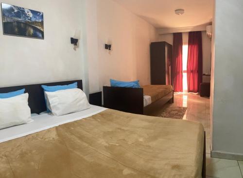 Albergue Hotel M�tropole R�sidence