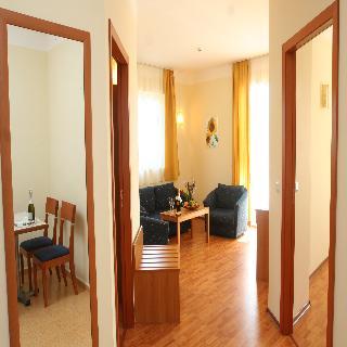 Residencia Joya Park Complex