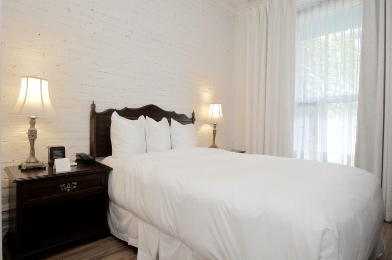 Hotel Ambrose