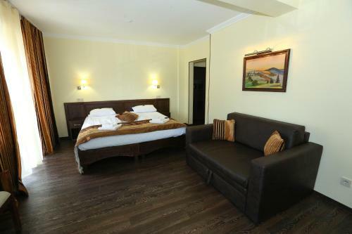 Home Hotel