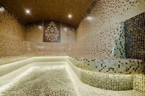 Hotel City Holiday Resort & Spa