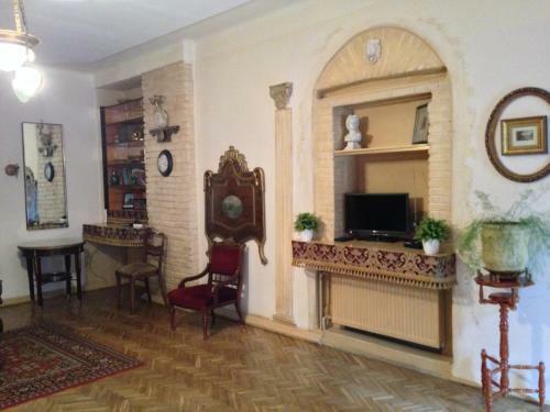 Magnificent Apartment On Halitska