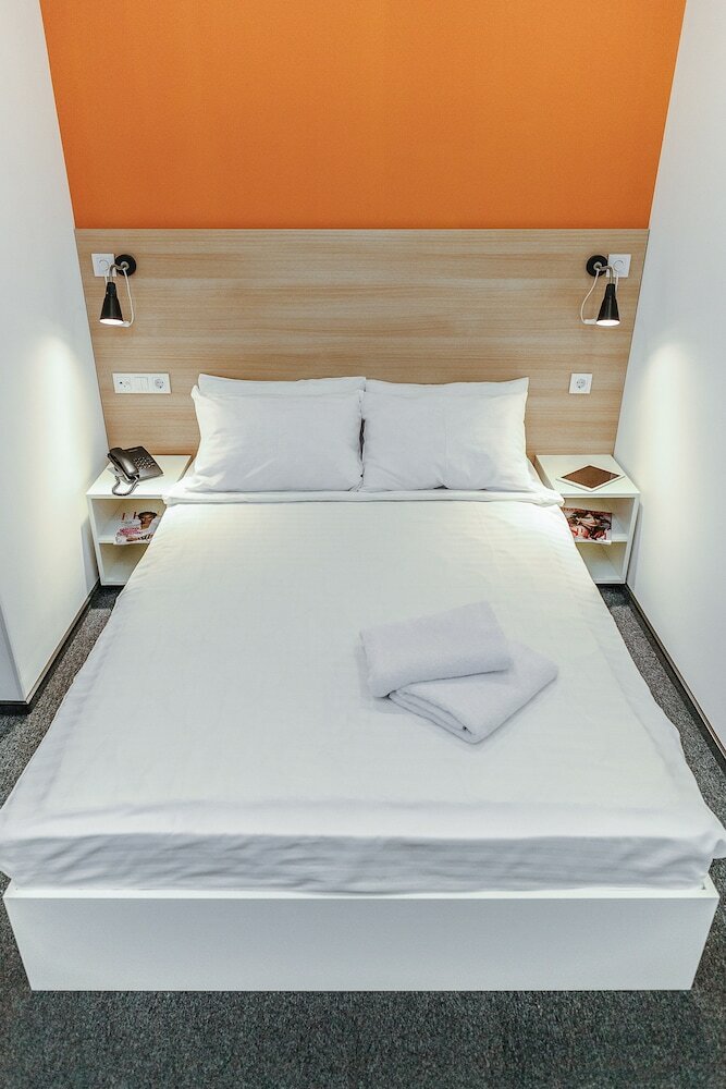 Orange Hotel