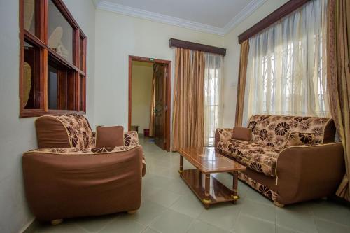 Albertine Tourist Hotel