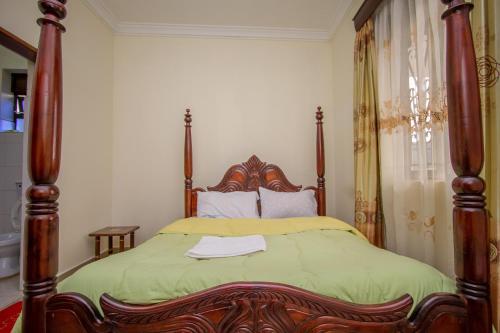 Albertine Tourist Hotel