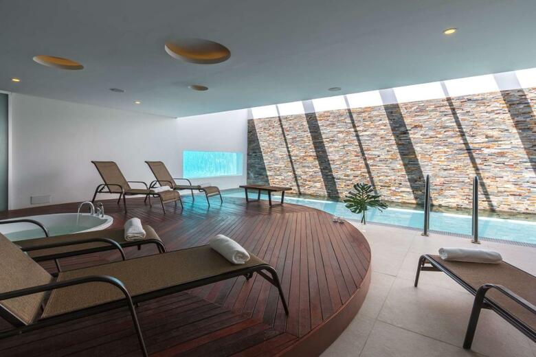 Hotel Dazzler Colonia