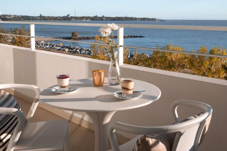 Hotel Dazzler Colonia