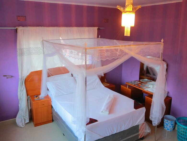 Km Executive Lodge