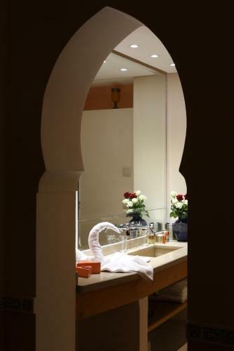 Riad Enchant�