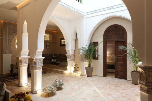 Riad Enchant�