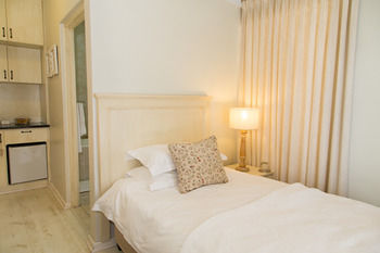 Hotel Four Palms Accommodation