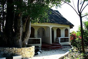 Hotel Mbuyuni Beach Village - Bungalows