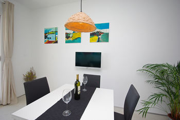 Villa Jolara Apartments