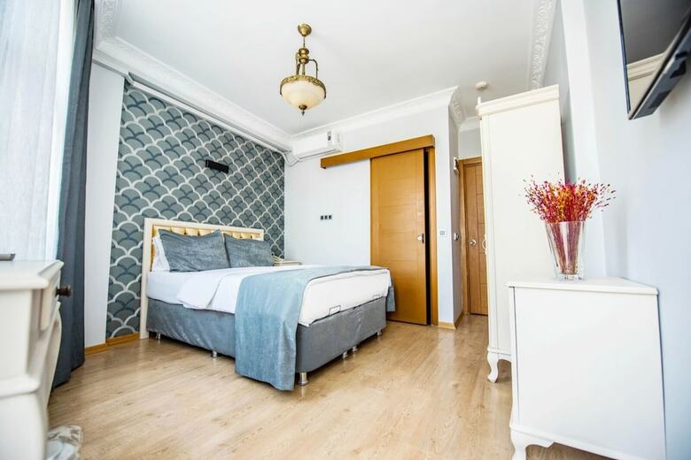 Pera Life Hotel