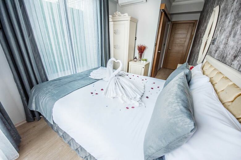 Pera Life Hotel