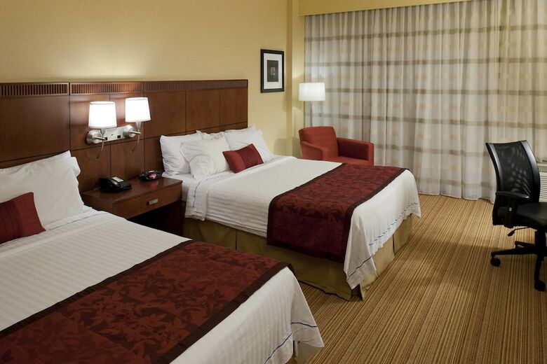 Hotel Courtyard By Marriott Bristol