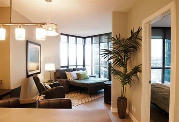 Aparthotel Executive Suites By Roseman - Keynote