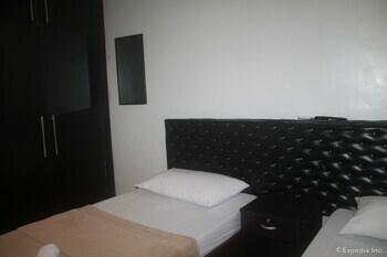 Aparthotel Nirain Suites