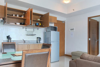 Mactan Seaside Apartments