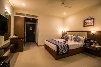 Hotel Oyo Premium Rtc Complex