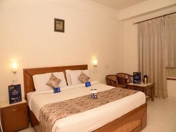 Hotel Oyo Premium Mall Road Bathinda