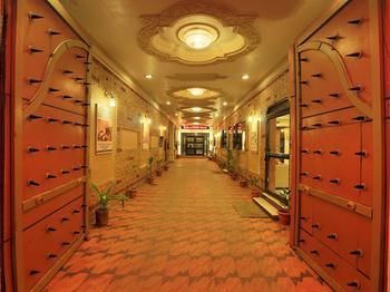 Hotel Oyo Premium Mall Road Bathinda