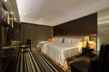 Puli Ease Hotel