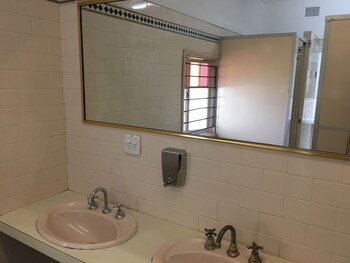 Amelia Budget Hotel