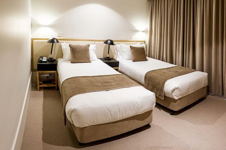 Brady Hotels