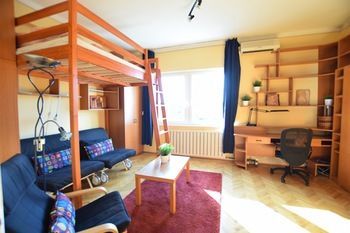 Hi5 Apartments - Central