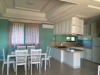 Beach Garden Hotel & Apartment