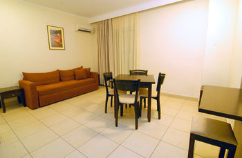 Michel Apartments