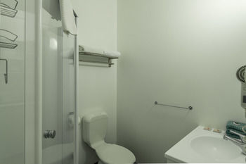 Gilmer Apartment Hotel