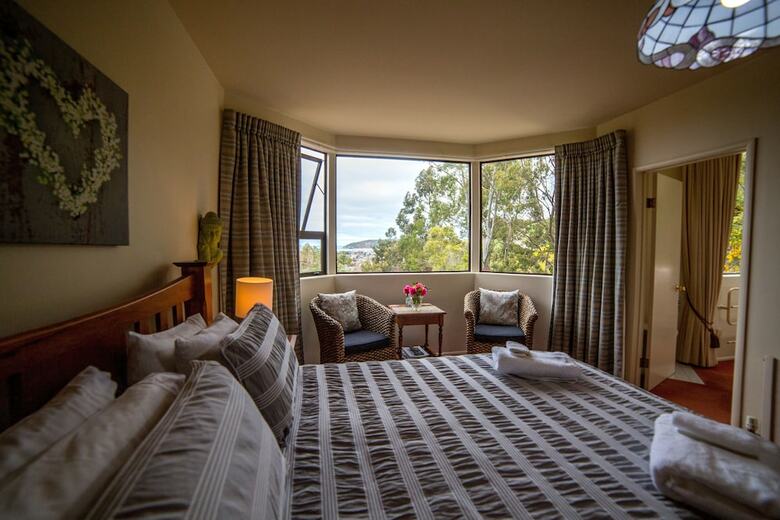 Oamaru House Bed And Breakfast