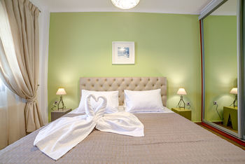 Villa Santorini Suite Home