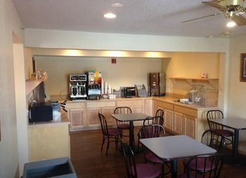 Hotel Super 8 Mackinaw City/bridgeview Area