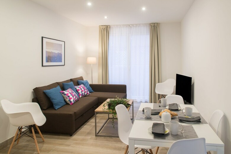 Apartamentos Campo Del Pr�ncipe