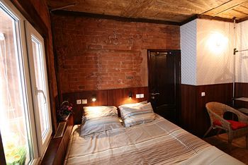 Albergue Basilica Hotel