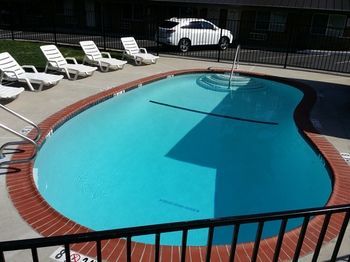 Hotel Blue Jay Lodge