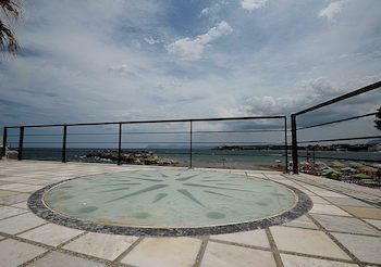 Aparthotel Sea Breeze