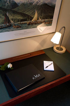Met Hotel