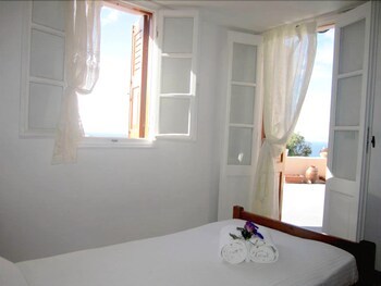 Aparthotel Alonistra Oia Houses