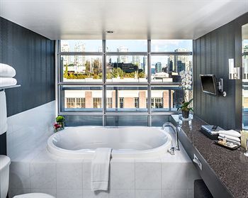 Opus Hotel Vancouver