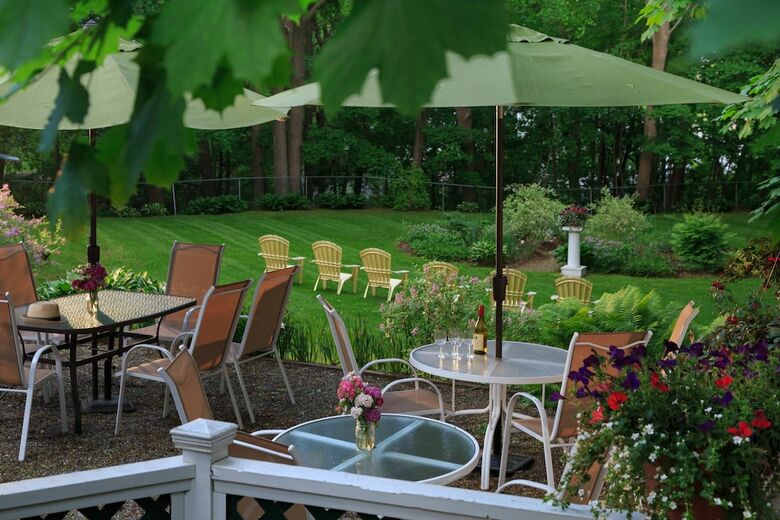 Bed & Breakfast Hawthorn Inn