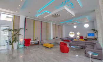 Aparthotel Nicholas Color Hotel