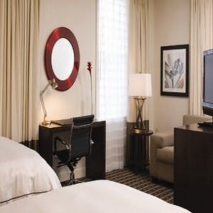 Ellis Hotel