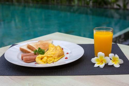 Hotel The Rinaya Canggu