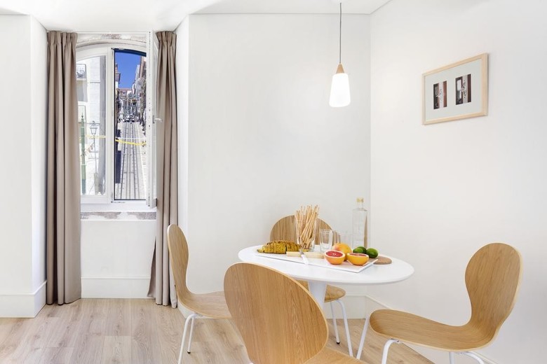 Ascensor Da Bica - Lisbon Serviced Apartments