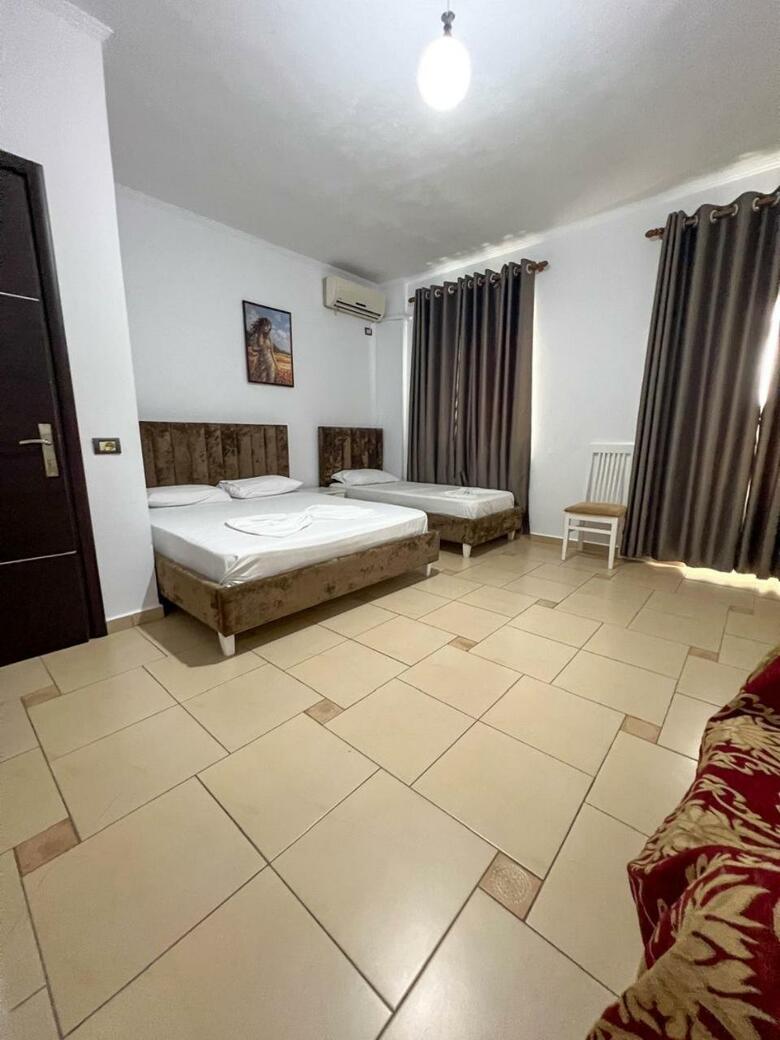 Hotel Rixhi